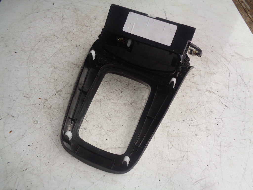 TOYOTA AVENSIS MK2 T250 2007 2.2 D4D DIESEL CENTRE CONSOLE SURROUND TRIM