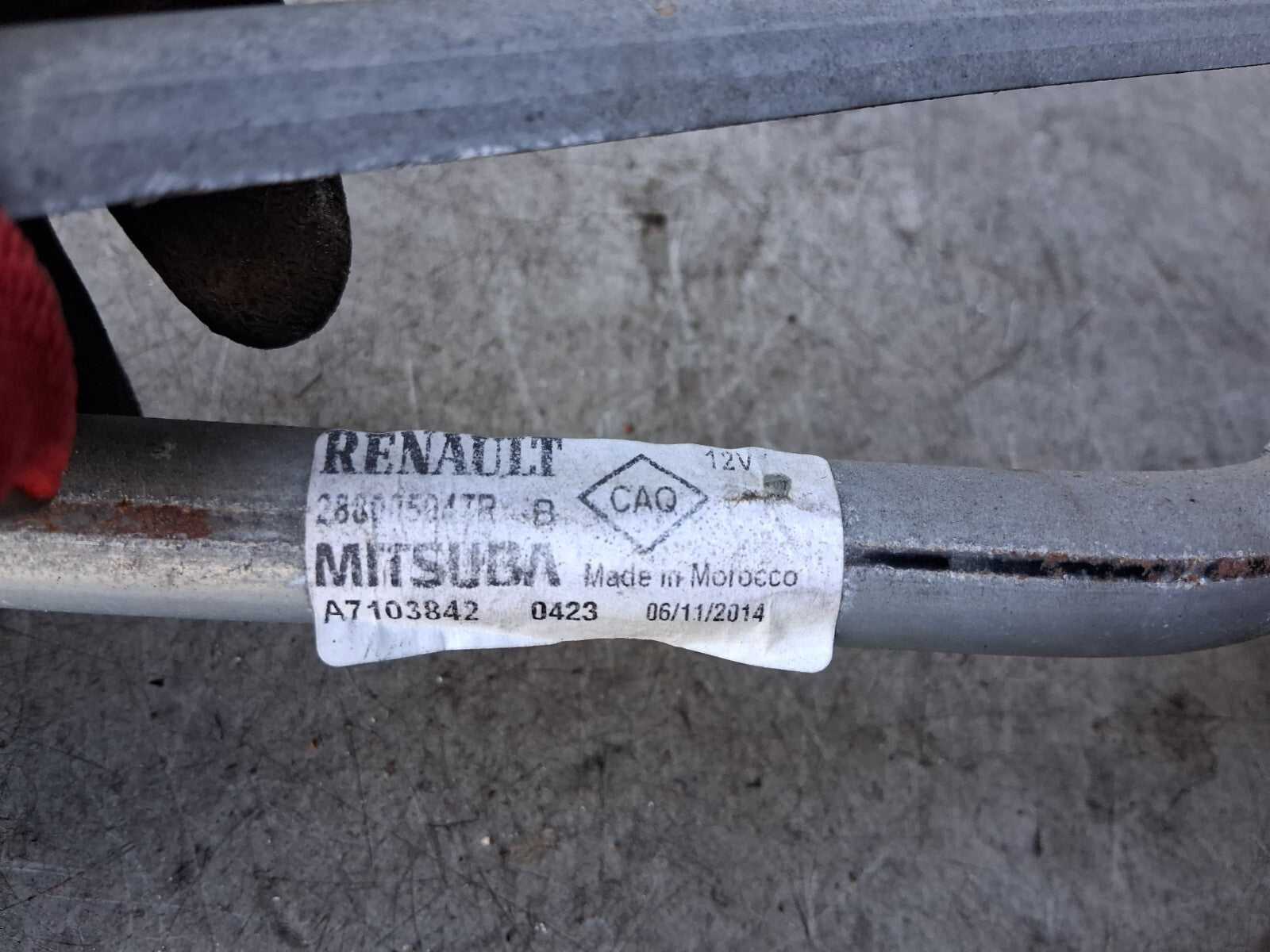RENAULT CAPTUR 2014 FRONT WINDSCREEN WIPER MOTOR LINKAGES 288005947R