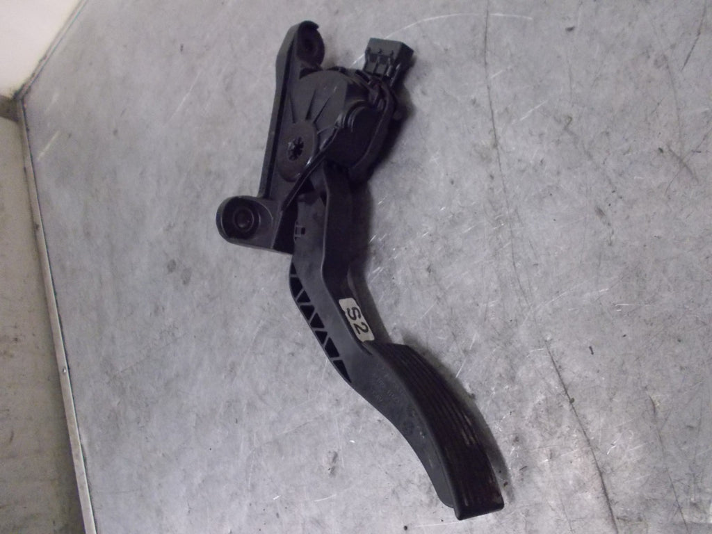 KIA RIO UB MK3 2015 1.4 ACCELERATOR THROTTLE PEDAL