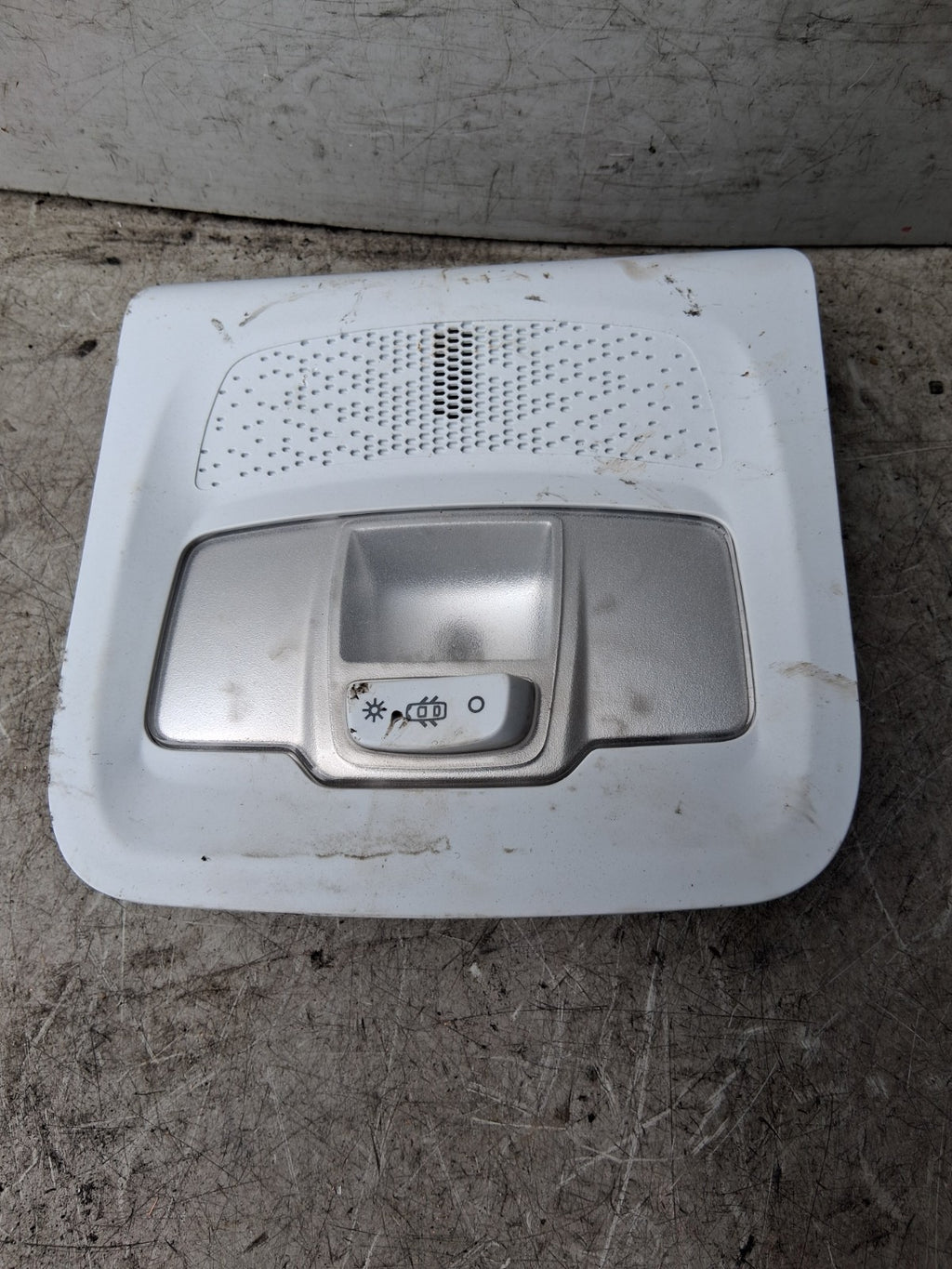 2012 PEUGEOT 208 FRONT INTERIOR ROOF READING COURTESY LIGHT 9674441377