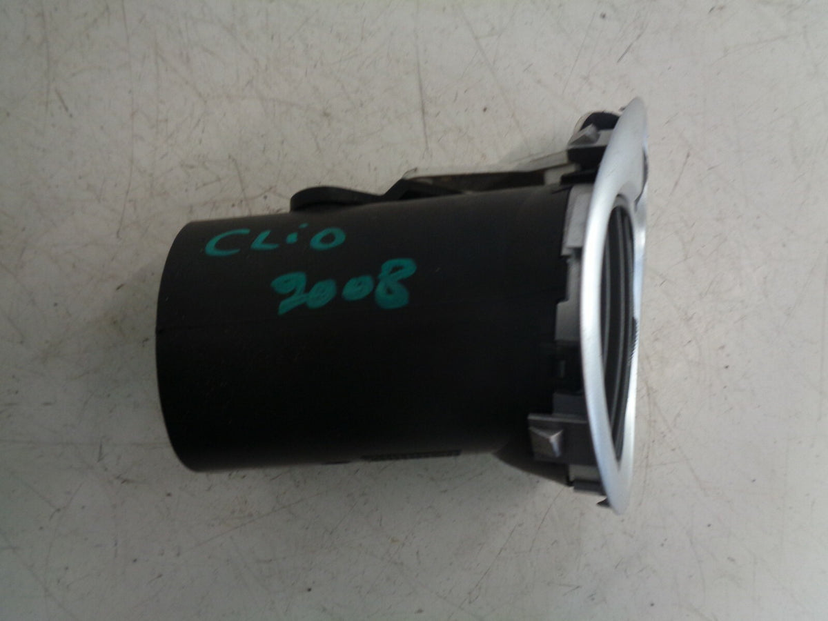 RENAULT CLIO MK3 2008 NS PASSENGER SIDE FRONT AIR VENT D6246242