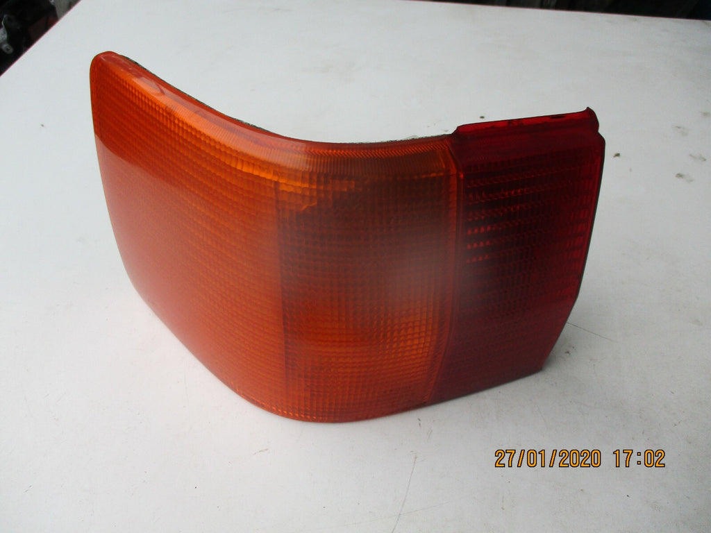 AUDI 80 E 1990 NSR PASSENGER SIDE REAR BRAKE TAIL LIGHT CLUSTER 893945095