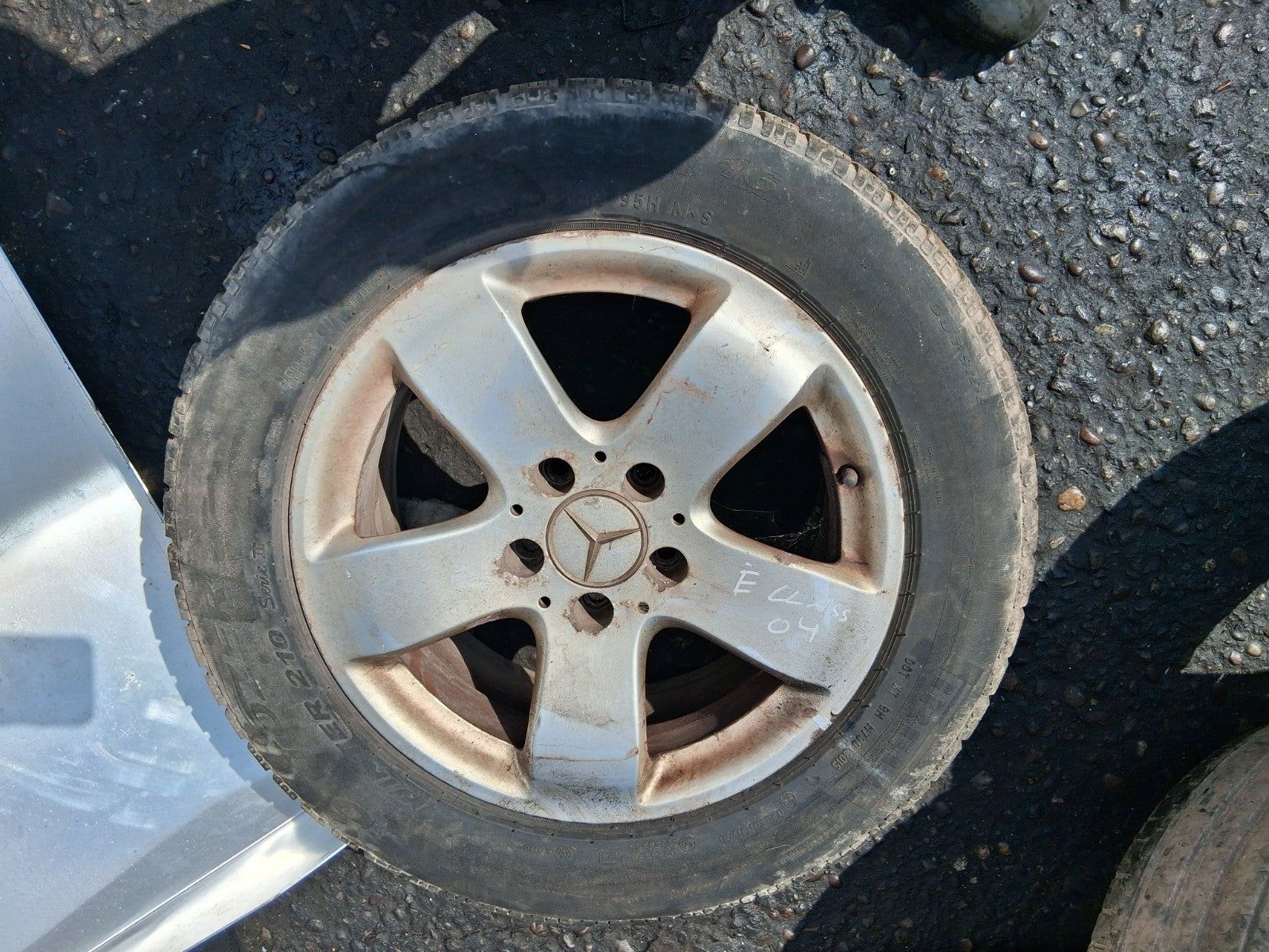 2004 MERCEDES BENZ E CLASS W211 16 INCH ALLOY WHEEL WITH TYRE 225/55R16