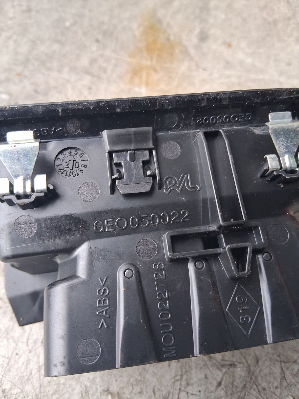 2019 RENAULT MASTER DASHBOARD AIR VENT 687505442R