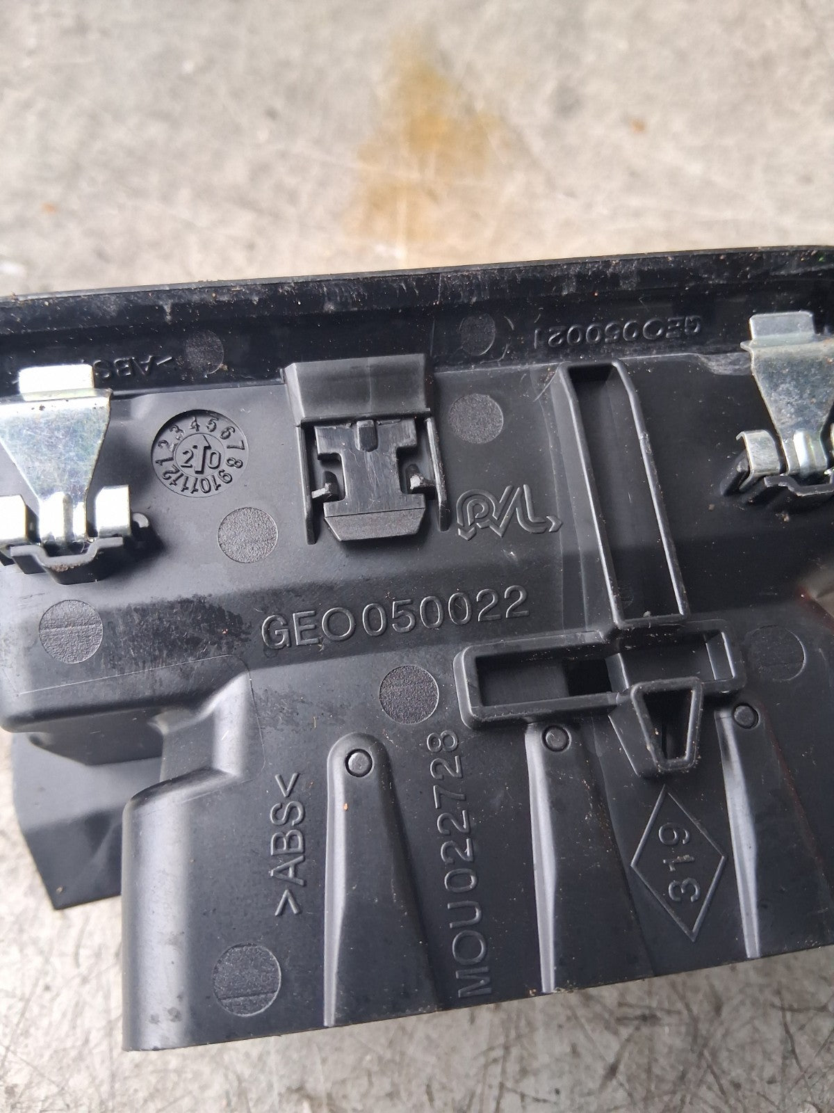 2019 RENAULT MASTER DASHBOARD AIR VENT 687505442R