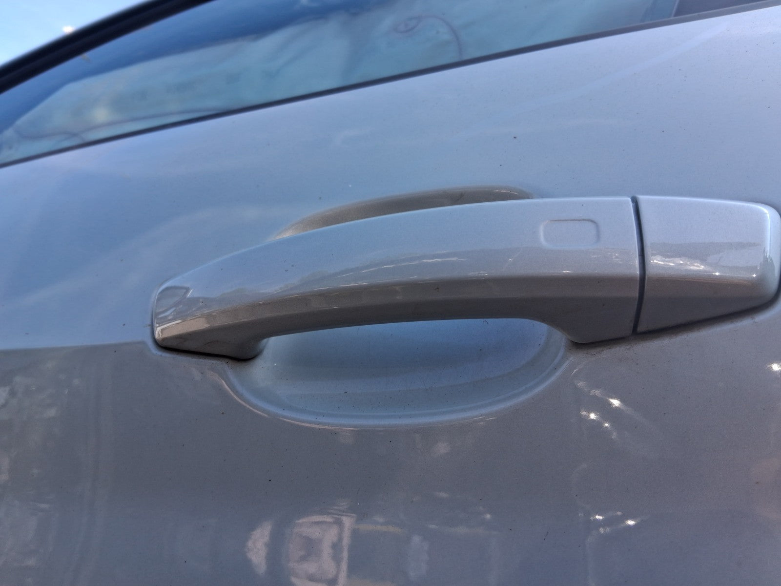 2023 AUDI A1 GB MK2 HATCH NSF PASSENGESIDE FRONT DOOR HANDLE DEW SILVER MET X7E
