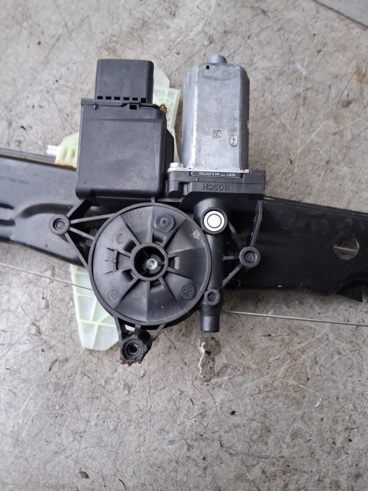 2021 VAUXHALL VIVARO MK3 NSF PASSENGER SIDE WINDOW MOTOR REGULATOR 9829889780