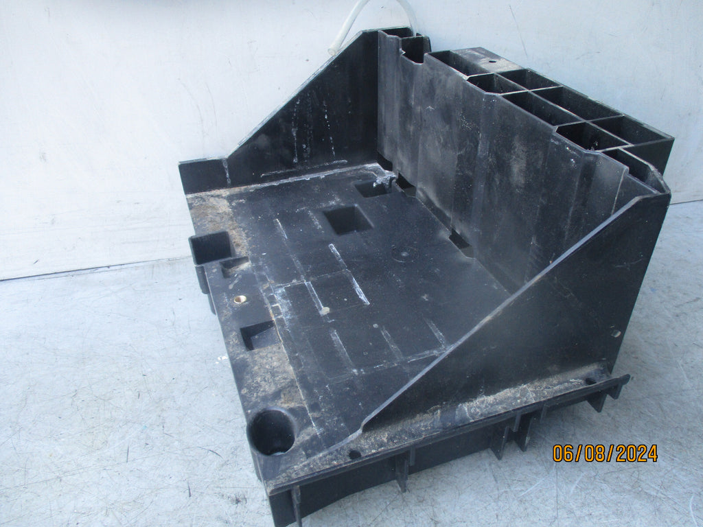 2020 MERCEDES BENZ SPRINTER BATTERY RETAINING PLATE A9105453000