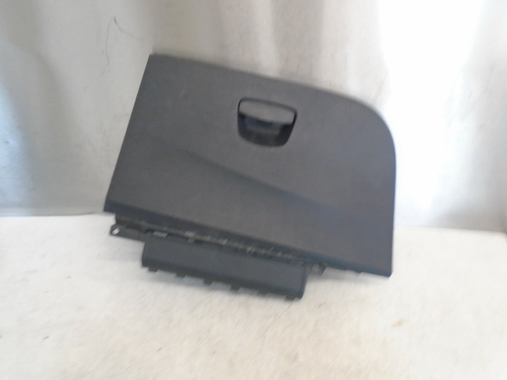 SEAT IBIZA 2015 MK4 6J GLOBE BOX STORAGE COMPARTMENT 6P2857103