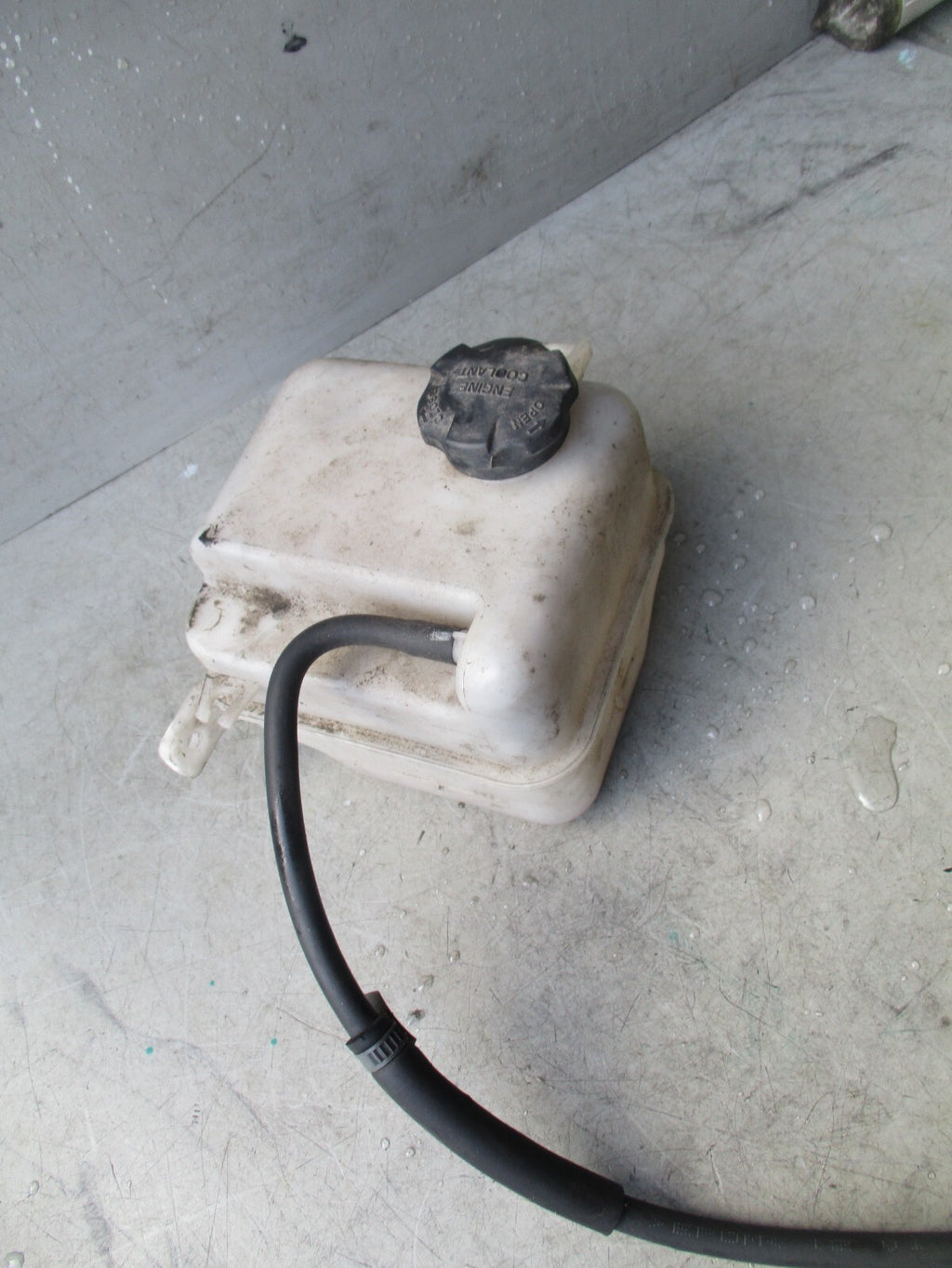 2012 HYUNDAI I40 1.7 DIESEL COOLANT EXPANSION TANK