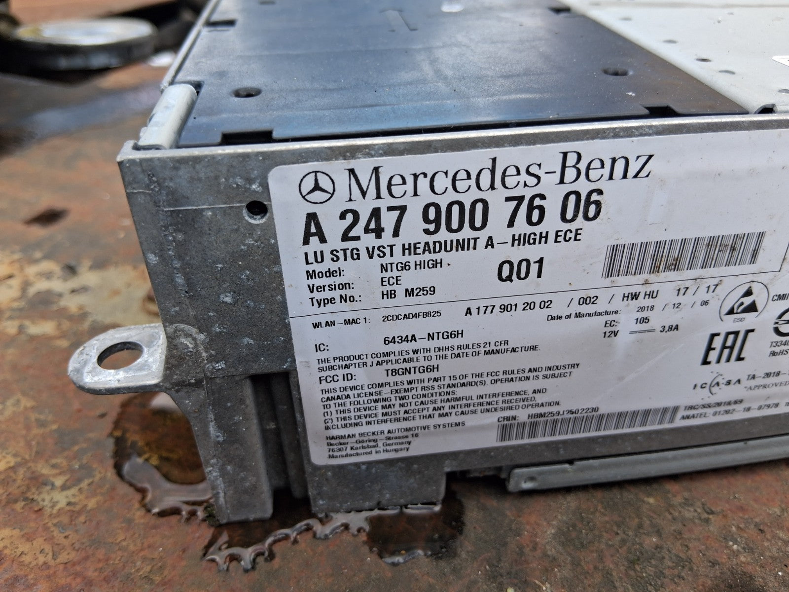 2020 MERCEDES BENZ SPRINTER W907 RADIO SAT NAV STEREO HEAD UNIT A2479007606