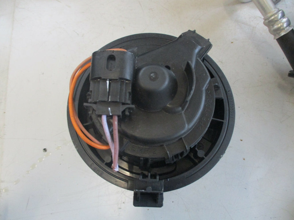 RENAULT CLIO X98 MK4 2019 HEATER BLOWER MOTOR FAN