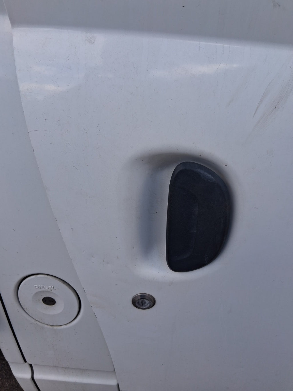 2020 SAIC LDV V80 OSF DRIVER SIDE FRONT RIGHT BARE DOOR WHITE