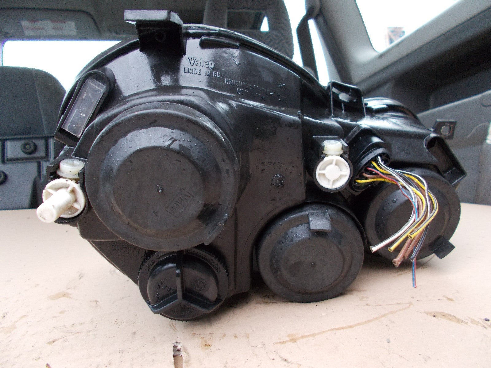 MERCEDES E CLASS W211 NS PASSENGER SIDE HEADLIGHT ASSEMBLY