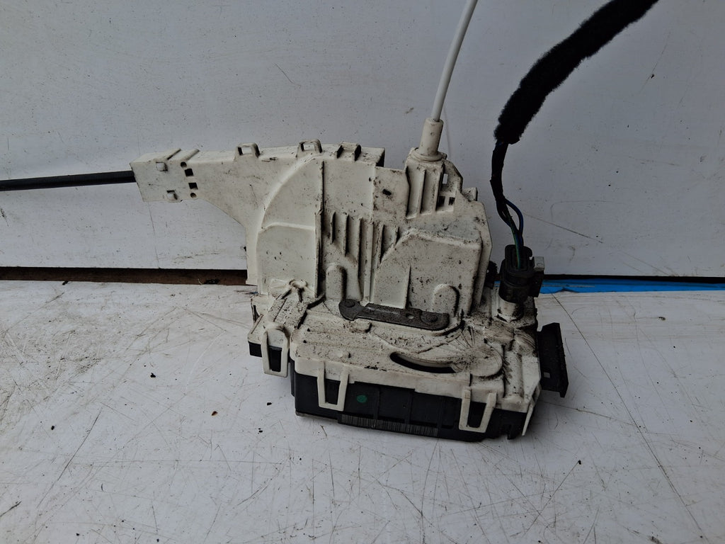 2013 MERCEDES BENZ SPRINTER W906 NSF PASSENGER SIDE FRONT DOOR LOCK MECHANISM