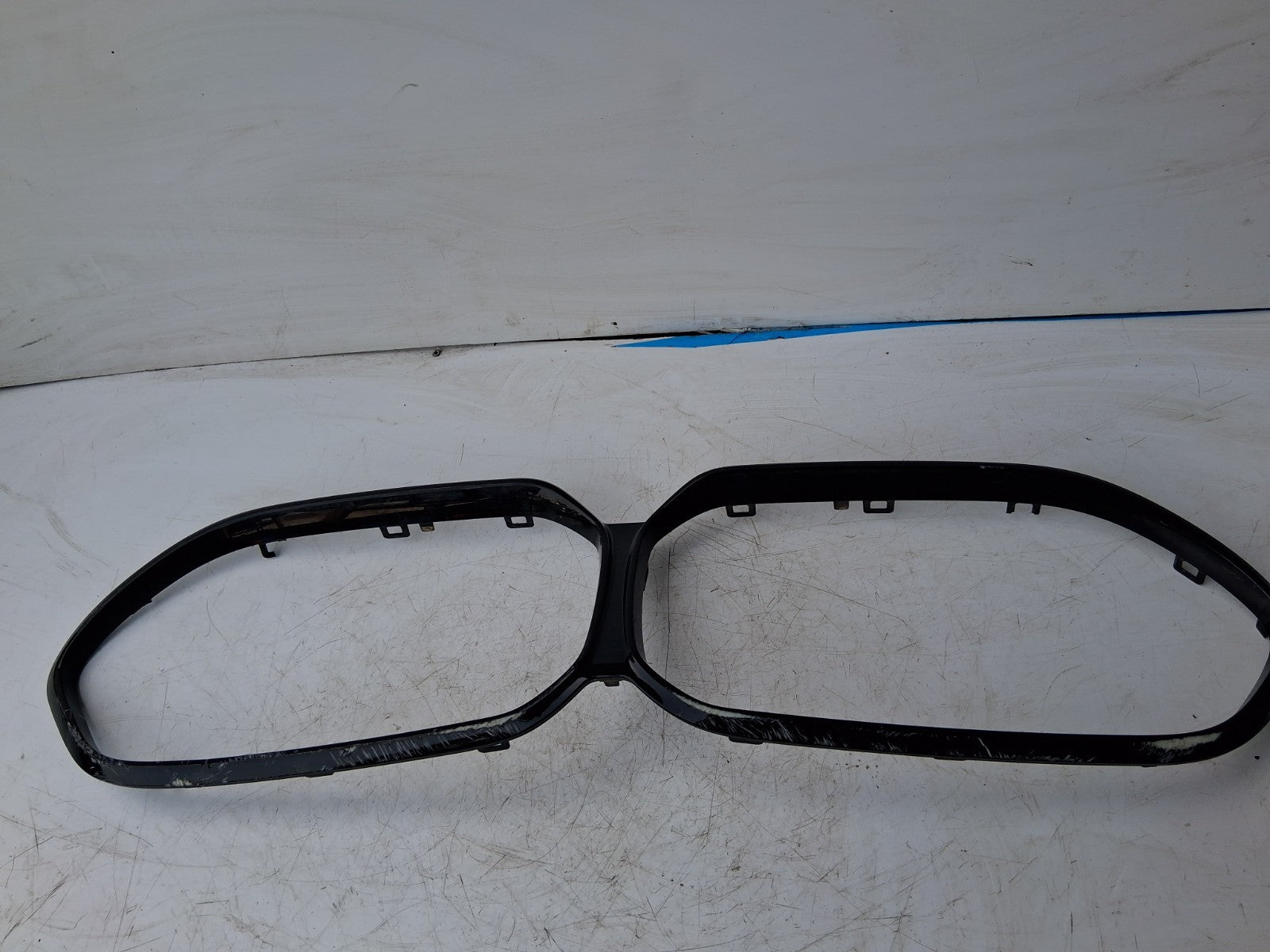 2023 BMW 2 SERIES FRONT GRILLE OUTER SURROUND TRIM