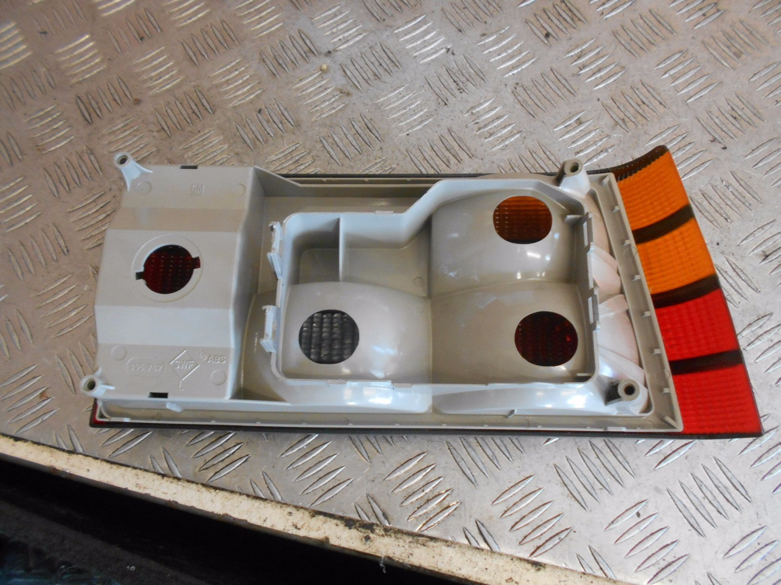 VAUXHALL CAVALIA MK2 REAR LIGHT PASSENGER SIDE NEAR SIDE NS  LEFT SIDE NEW