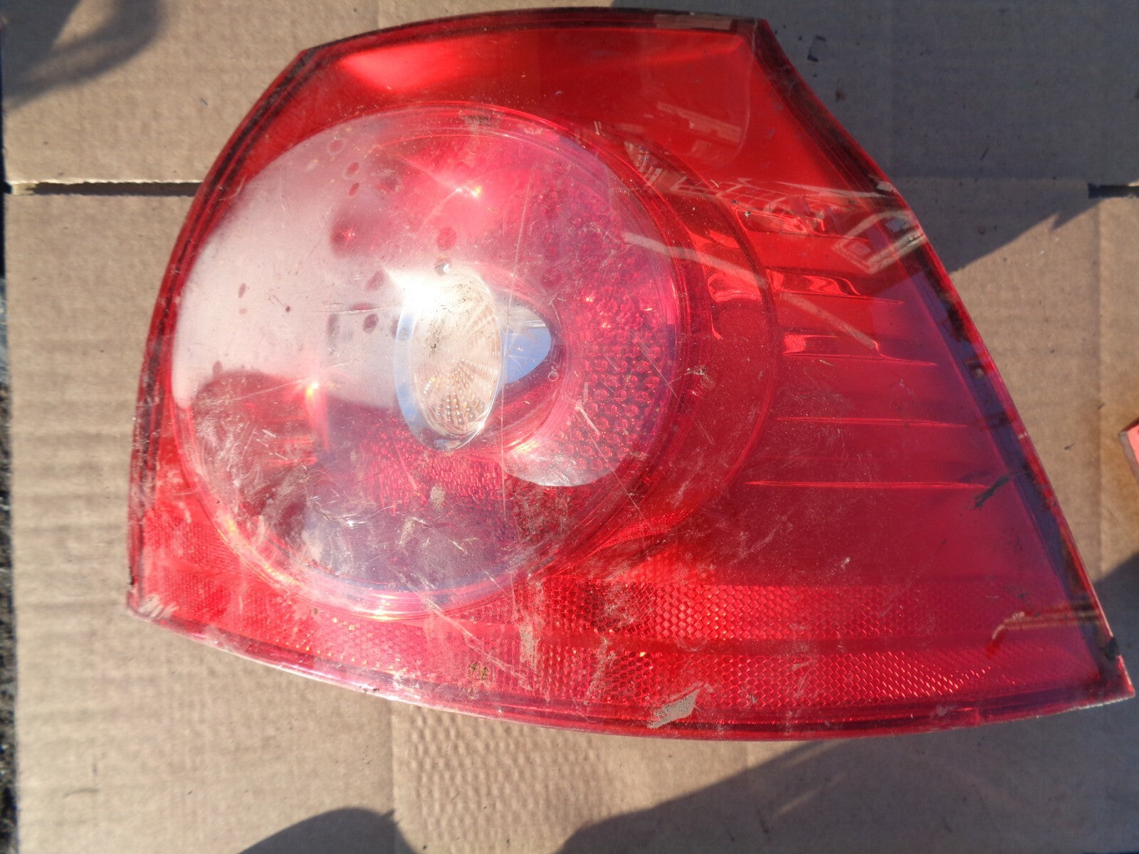VW VOLKSWAGEN GOLF MK5 1.9 TDI REAR DRIVER SIDE BOOT TRUNK TAIL LIGHT 1K6945094F