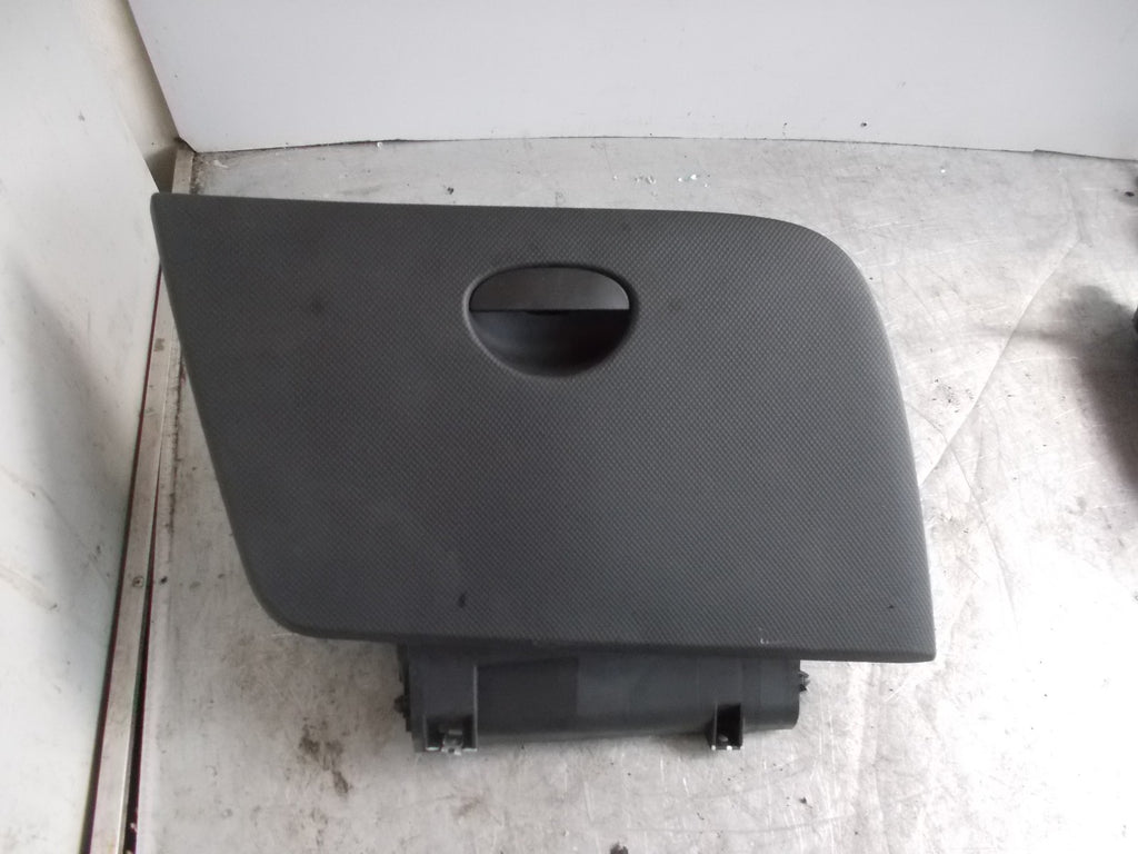 SEAT LEON MK2 GLOVE COMPARTMENT BOX 1P2857103