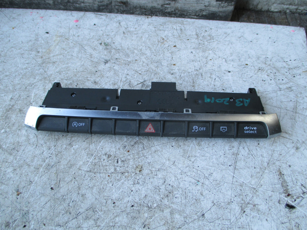 AUDI A3 2019 HAZARD SWITCH TRACTION CONTROL SWITCH UNIT 8V0925301NQ