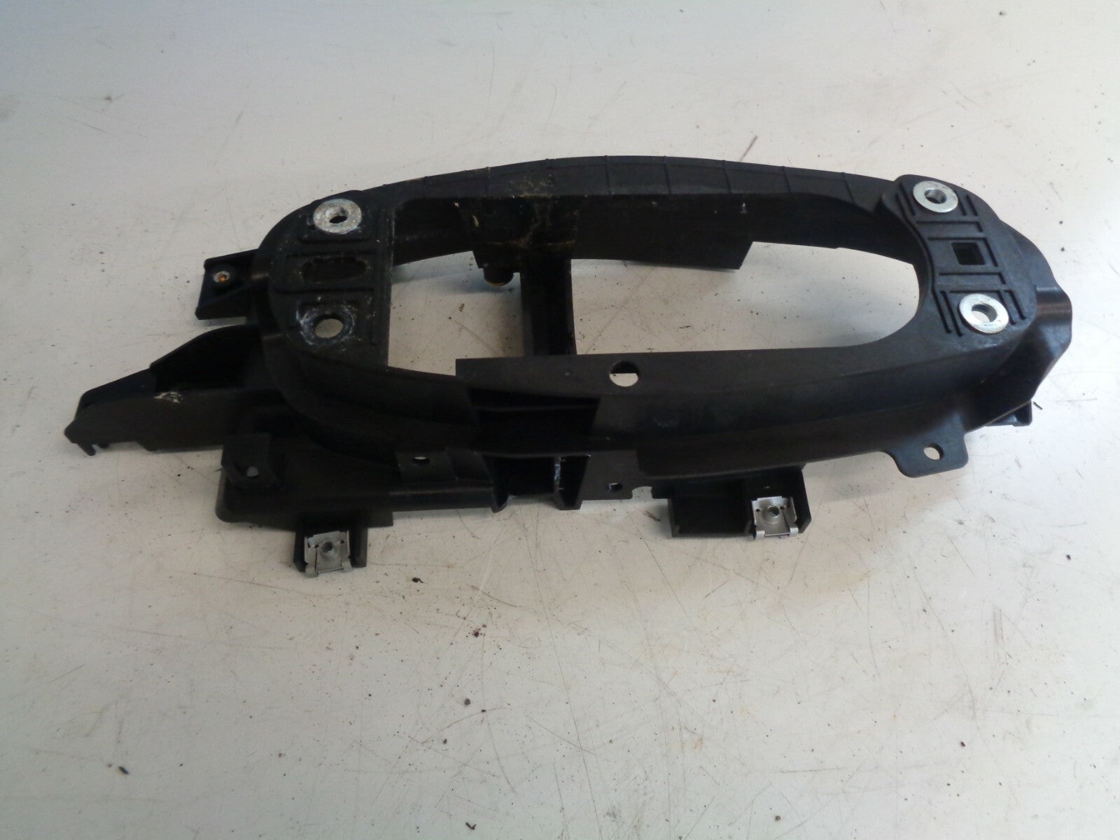 AUDI A5 8W6 2017 2.0 TDI GEAR SHIFTING MECHANISM MOUNTING FRAME 8W2863531