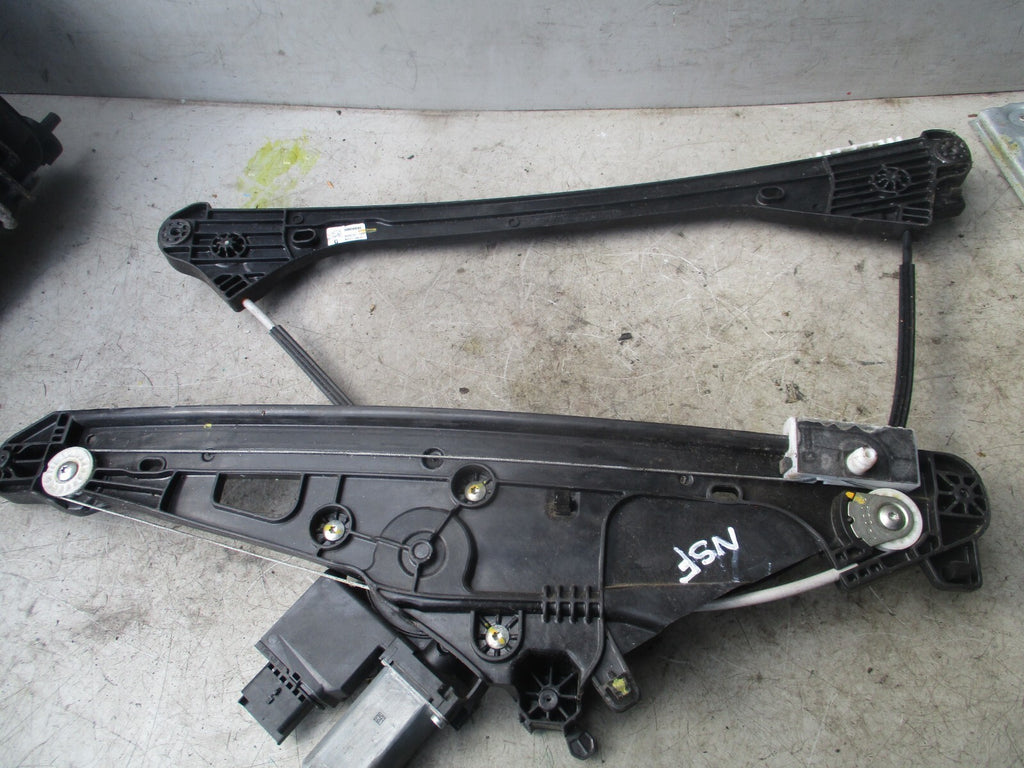 2013 PEUGEOT 5008 NSF FRONT PASSENGER SIDE DOOR WINDOW MECHANISM 9830389380