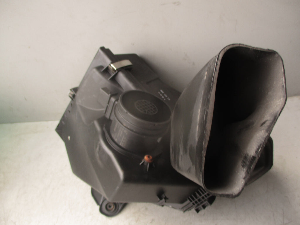 2009 BMW 1 SERIES E87 AIR FILTER HOUSING BOX 7797466