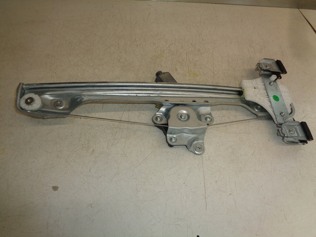 VAUXHALL VIVA 2017 OSF DRIVER SIDE FRONT DOOR WINDOW MOTOR 98810M2X10