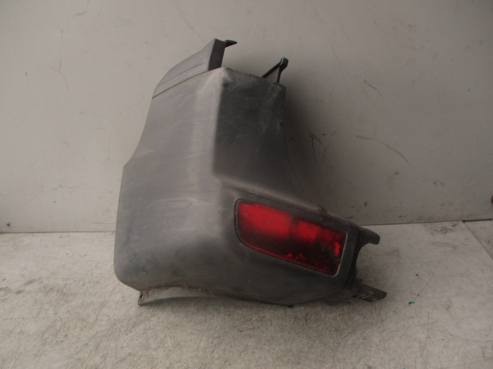 2014 MERCEDES SPRINTER W906 NSR PASSENGER REAR BUMPER CORNER GREY A9068802371