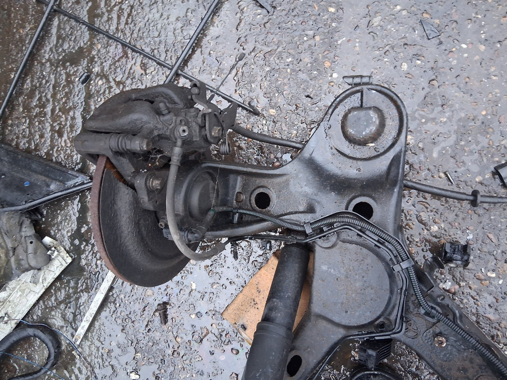 VAUXHALL VIVARO 2021 1.5 DIESEL HDI NSR PASSENGER SIDE REAR WHEEL BEARING HUB