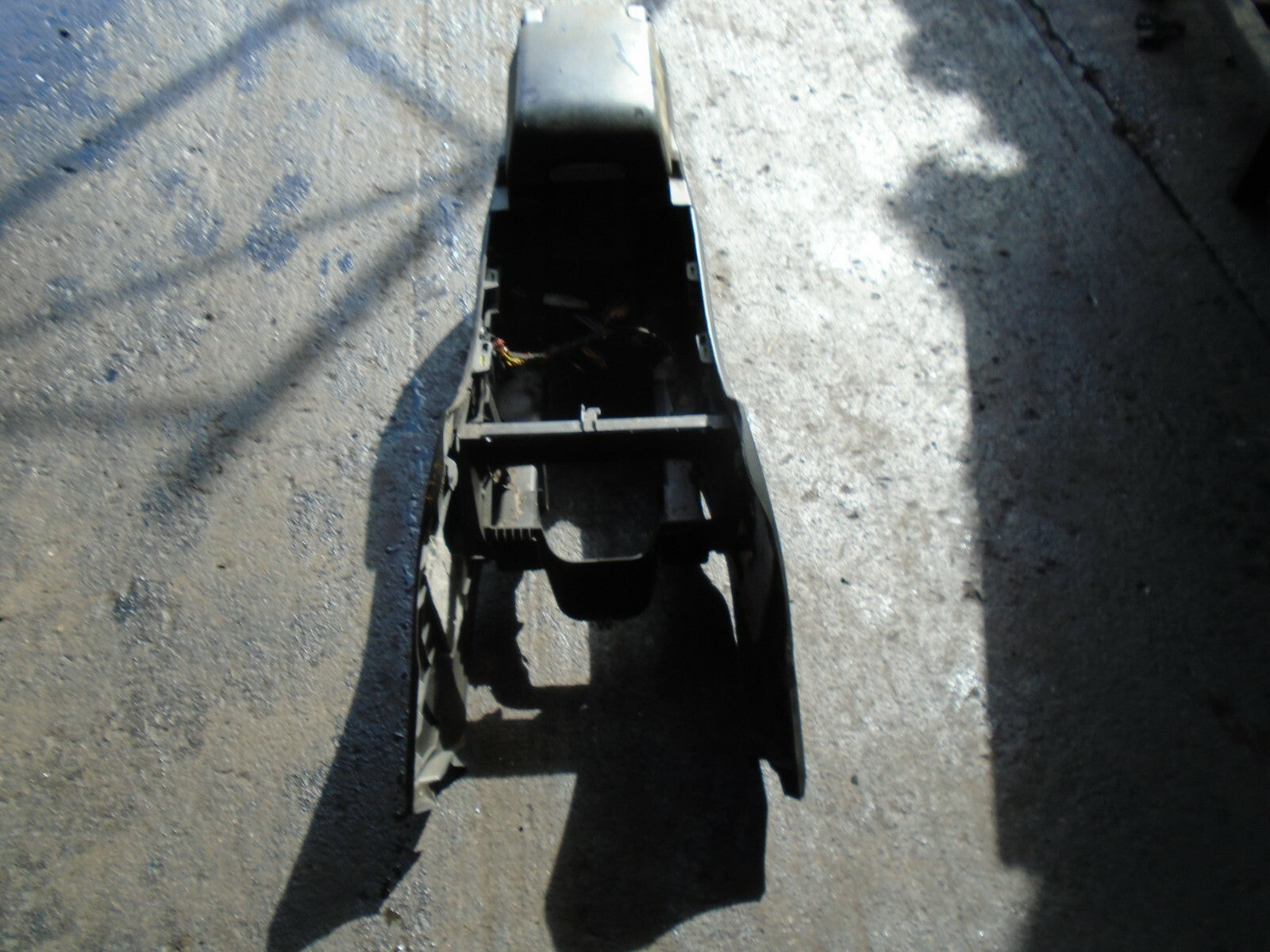 RANGE ROVER 2005 CENTRE CONSOLE WITH ARMREST