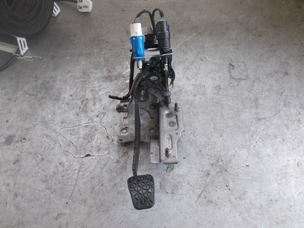 FORD TRANSIT COURIER 2014-2018 BRAKE PEDAL ASSEMBLY