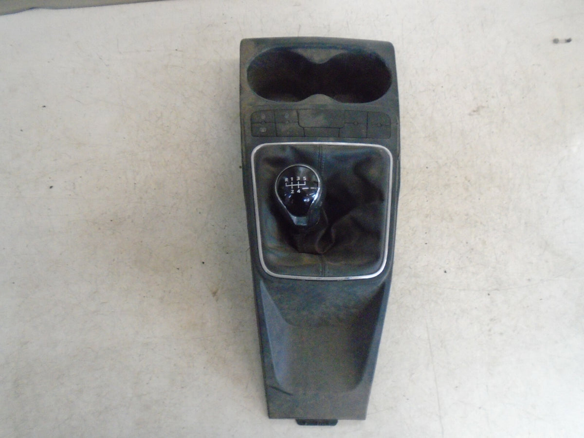 SEAT IBIZA 2015 MK4 6J 5DR CENTRE CONSOLE WITH GEAR KNOB GAITER LEATHER