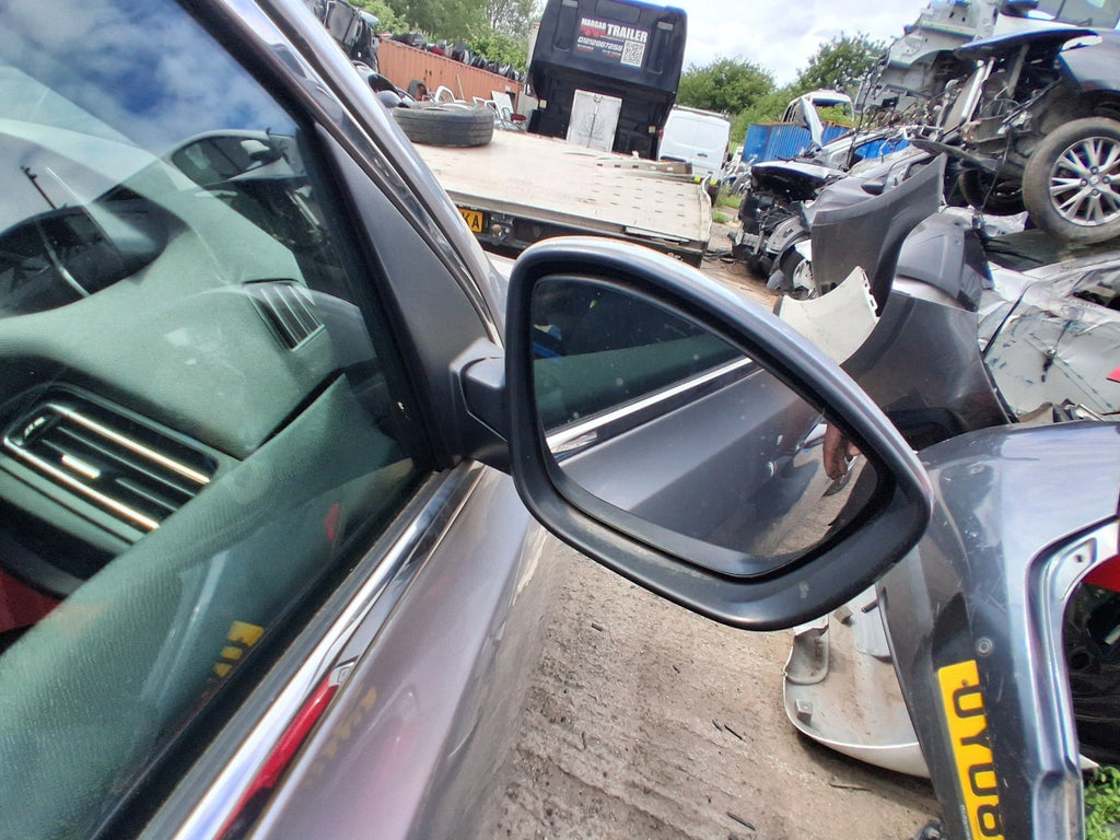 2014 PEUGEOT 308 MK2 OSF DRIVER SIDE FRONT MANUALFOLD WING MIRROR SILVER EZR