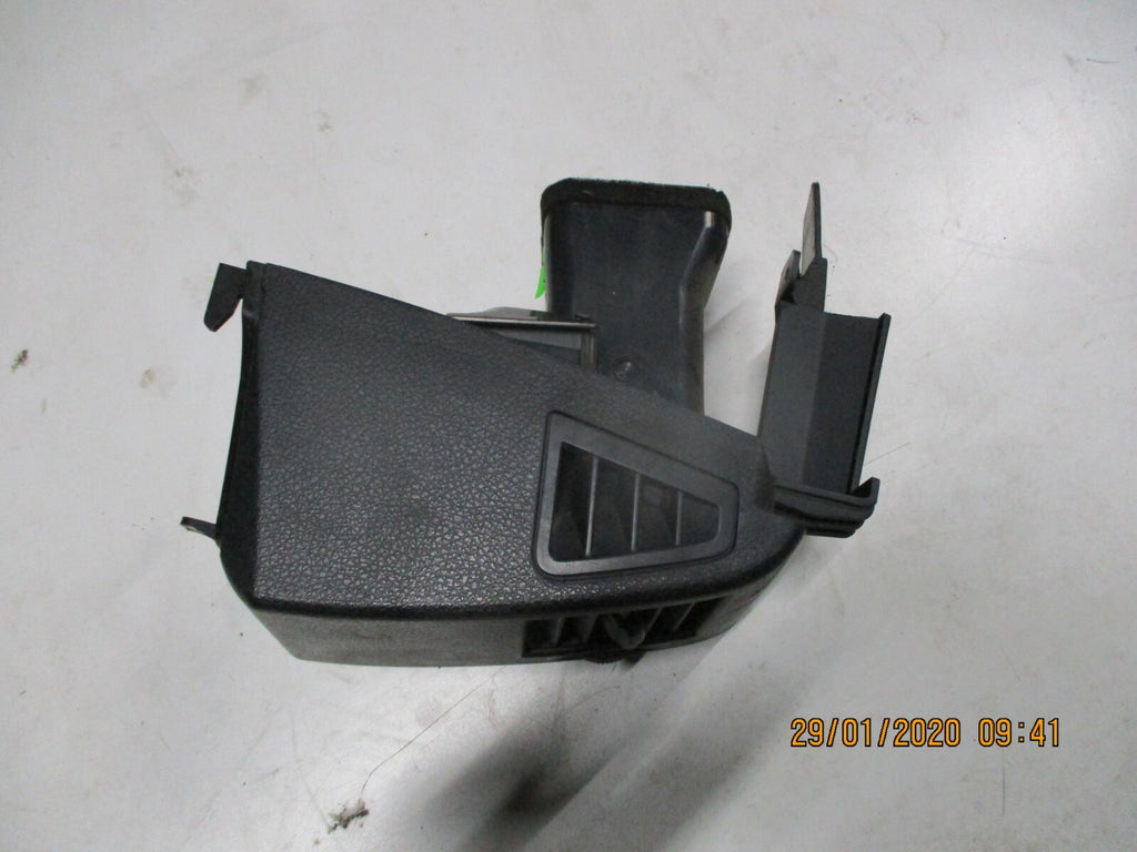 MERCEDES SPRINTER W906 2011 MK2 NS PASSENGER SIDE DASH SIDE AIR VENT A9068300654