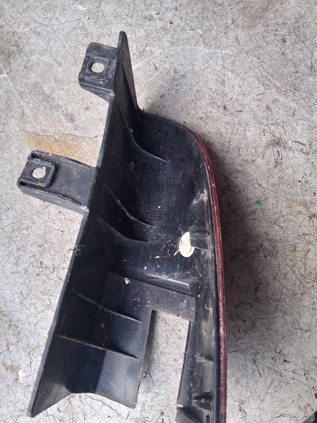 2017 MERCEDES VITO NSR PASSENGER SIDE REAR LIGHT REFLECTOR A6398201264