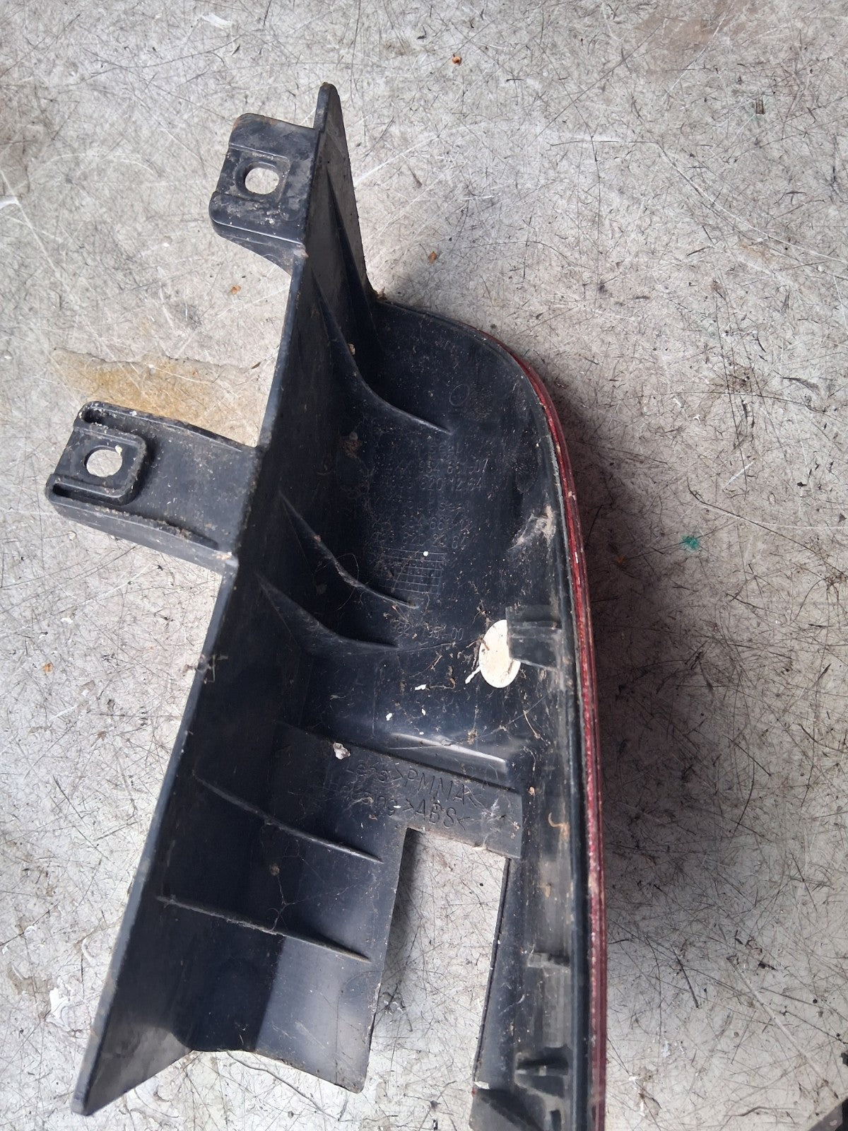 2017 MERCEDES VITO NSR PASSENGER SIDE REAR LIGHT REFLECTOR A6398201264