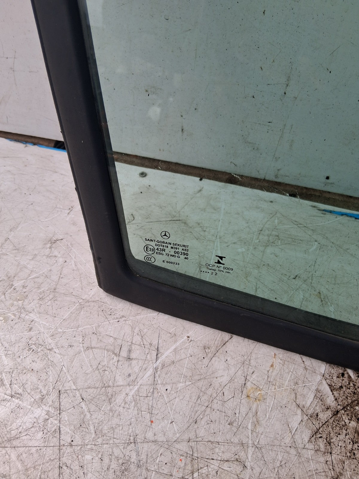 2020 MERCEDES BENZ SPRINTER W907 OSF DRIVER SIDE FRONT RIGHT QUARTER GLASS