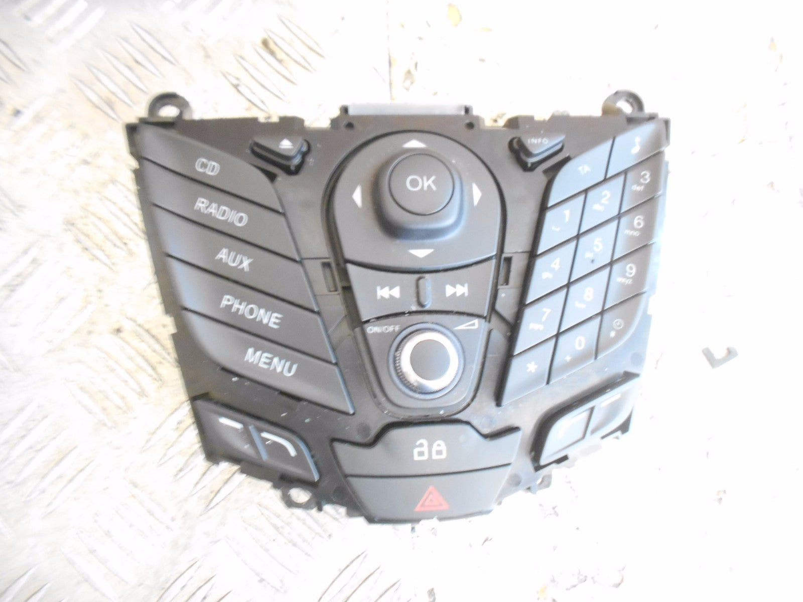 FORD FIESTA MK7 2014 STEREO CD HEAD UNIT CLOCK DISPLAY ASSEMBLY AV1T18K811DC