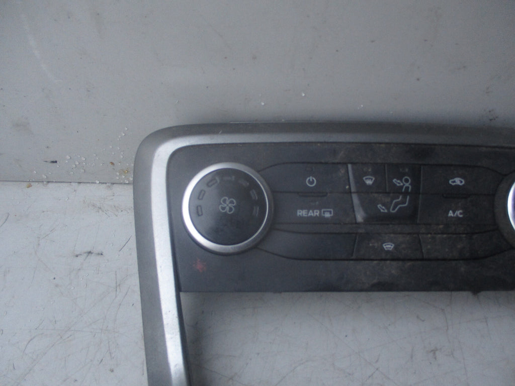 FORD ECOSPORT 2018 HEATER CLIMATE CONTROL UNIT GN1519980BG