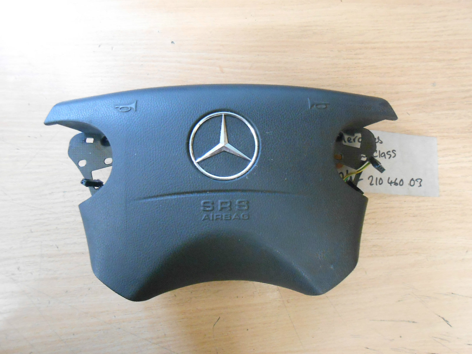 MERCEDES E CLASS W210 2000 STEERING WHEEL AIRBAG UNIT 21046003