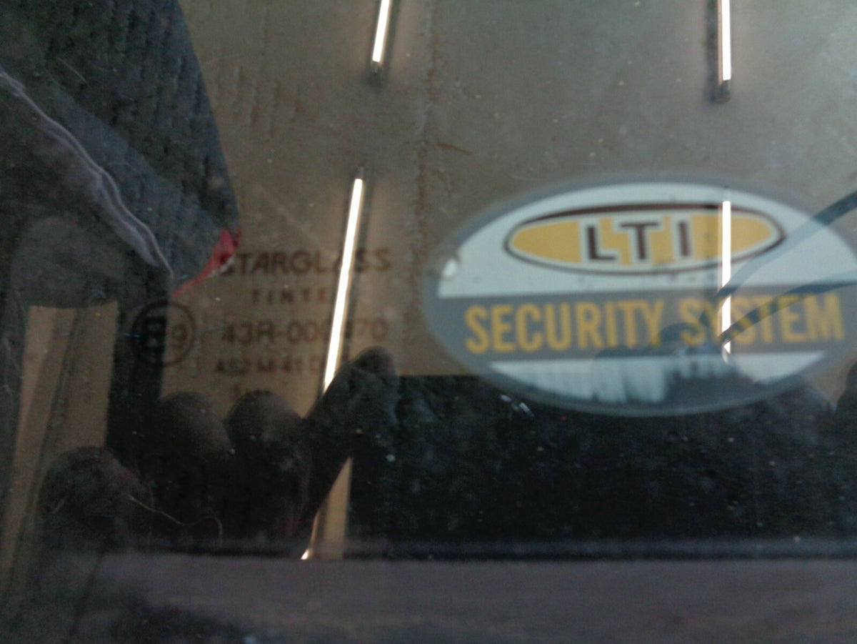 LTI LONDON TAXI 00-06 O/S DRIVER SIDE WINDOW GLASS E943R 000470