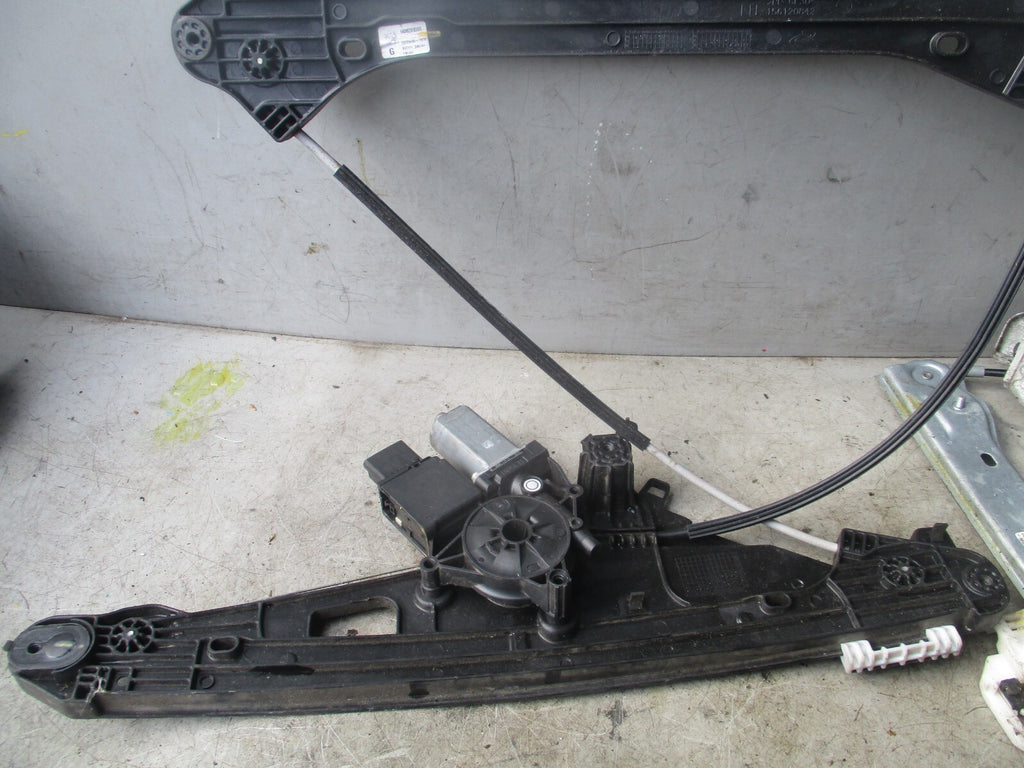 2013 PEUGEOT 5008 NSF FRONT PASSENGER SIDE DOOR WINDOW MECHANISM 9830389380