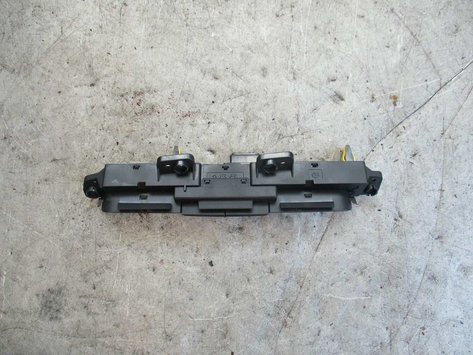 KIA RIO YB (MK4) HAZARD SWITCH & TRIM