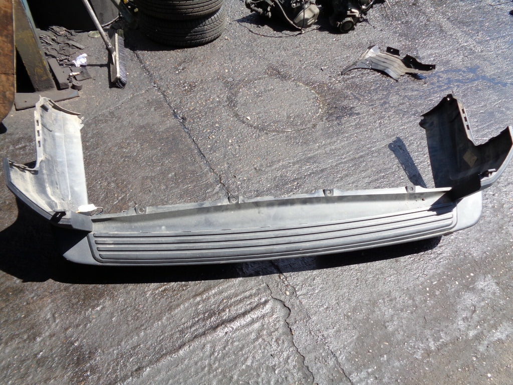LANDROVER DISCOVERY 3 2004 REAR BUMPER BLACK