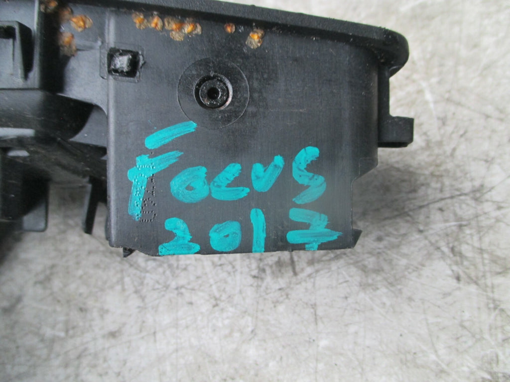 FORD FOCUS 2017 MK3 OSF FRONT DRIVER SIDE INTERIOR DOOR HANDLE