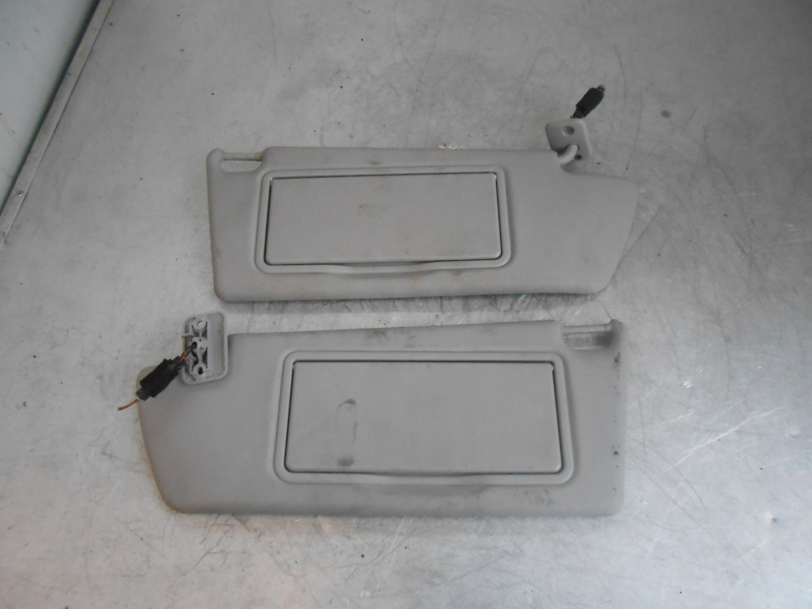 VAUXHALL ZAFIRA B (MK2) 2008 OS & NS DRIVER & PASSENGER SUN VISORS PAIR GREY