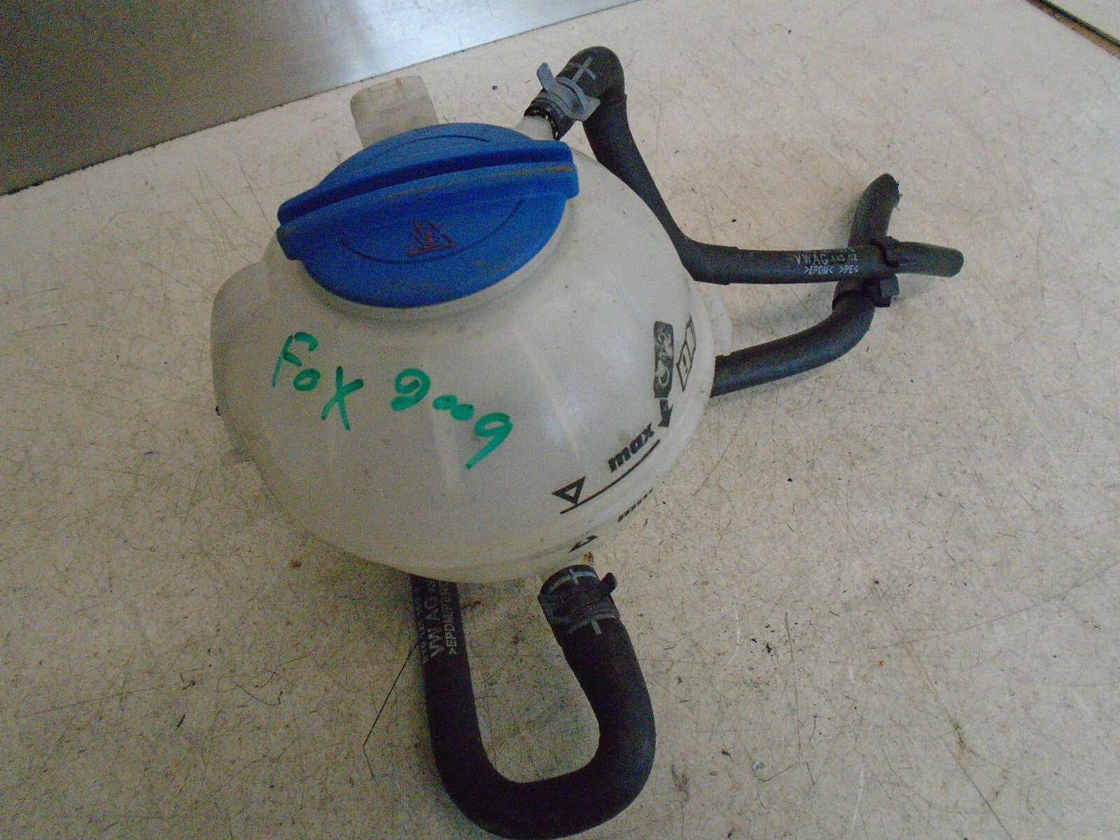 VW VOLKSWAGEN FOX 2007 RADIATOR COOLANT EXPANSION TANK 6Q0121407B