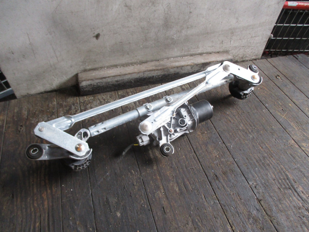NISSAN QASHQAI J11 MK2 2021 FRONT WINDSCREEN WIPER MOTOR LINKAGES