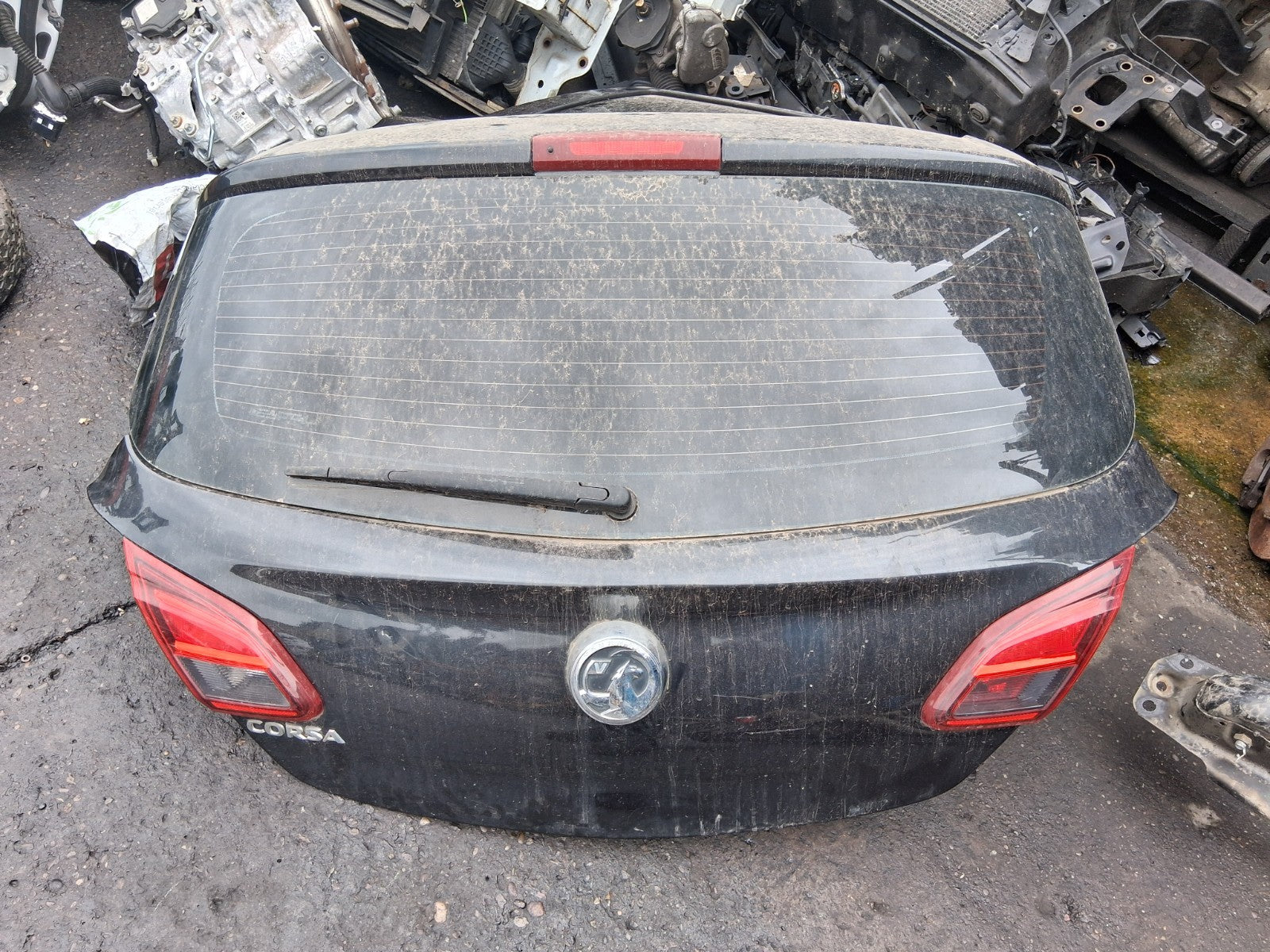 2015 VAUXHALL CORSA E 5 DOOR REAR BOOTLID BOOT COMPLETE BLACK Z22C CARBON